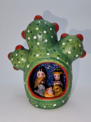 GB034 HAND PAINTED CERAMIC NATIVITY H:3.2 in.