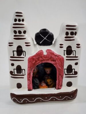 GB041 HAND PAINTED CERAMIC NATIVITY H:3.7 in.