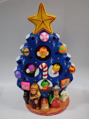 GB097 HAND PAINTED CERAMIC NATIVITY H:11 in.