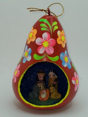 GC01 HAND PAINTED GOURD NATIVITY H:4 in. .