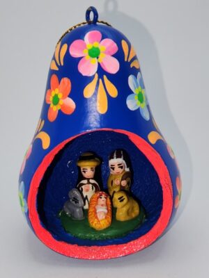 GC14 HAND PAINTED GOURD NATIVITY H:4 in. .
