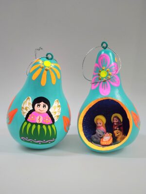 GC20 HAND PAINTED GOURD NATIVITY H:4 in. .