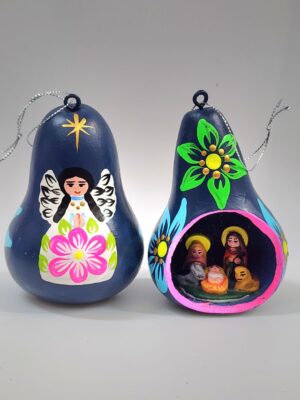 GC25 HAND PAINTED GOURD NATIVITY H:4 in. .