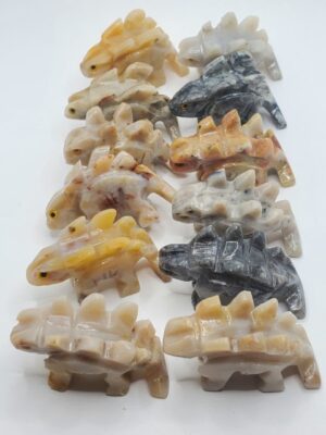 GD010 ONE STEGOSAURUS STONE FIGURINES