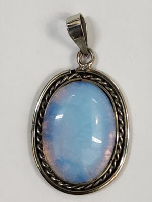 HF12 12 UNIT OPALITE PENDANT